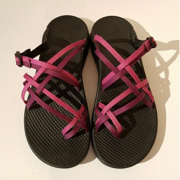 chaco zong sandals